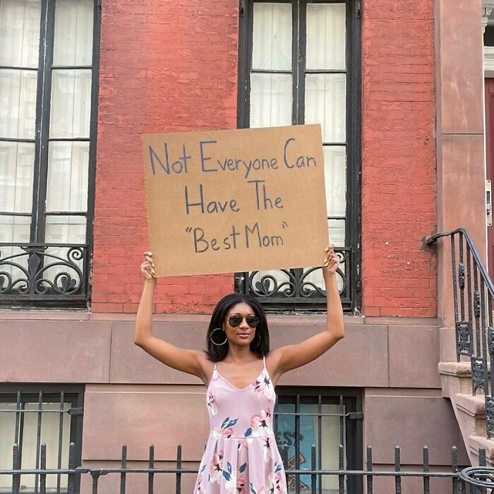 Funny-Dudette-With-Sign