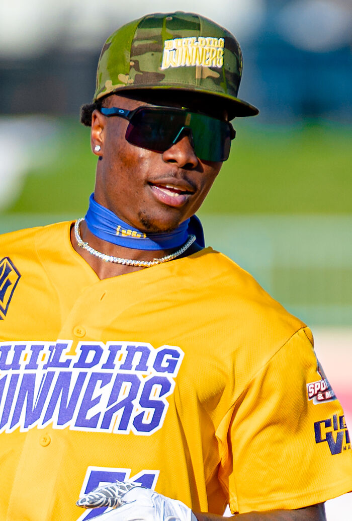 35 Celebrities That Had Everything And Made Career-Changing Mistakes, As Presented In This Thread