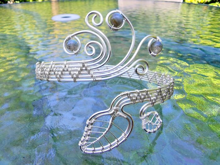 I Used Ten Meters Of Wire For This Elven Armlet (7 Pics)