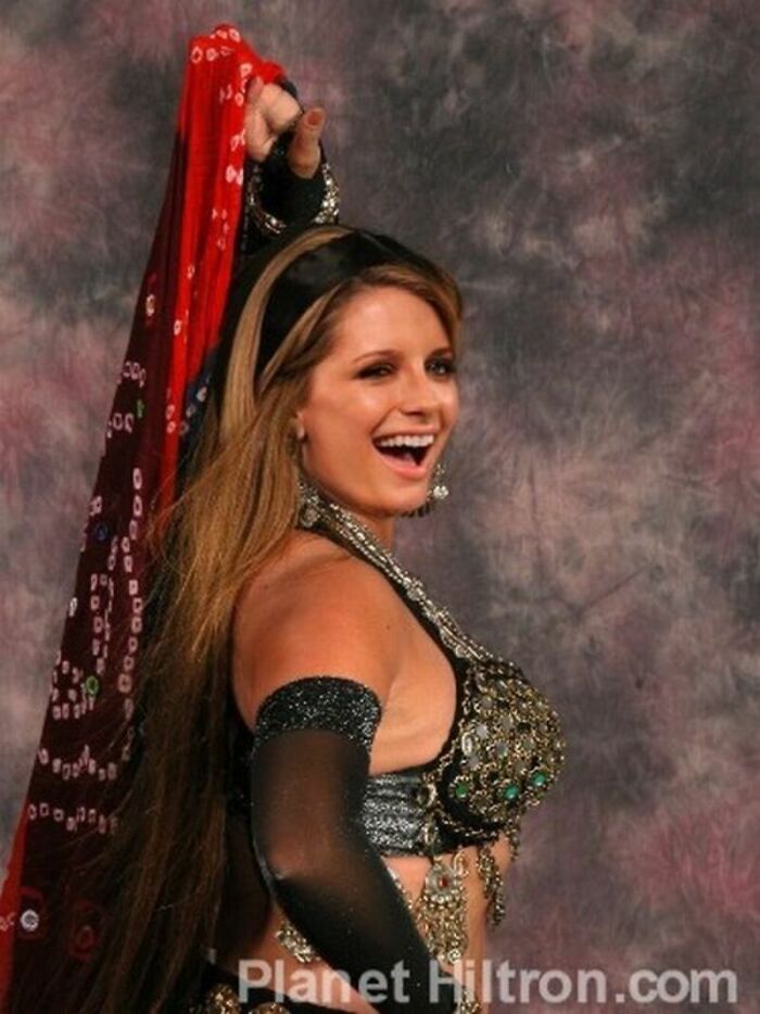 Mischa Barton photoshopped to look like an ordinary person