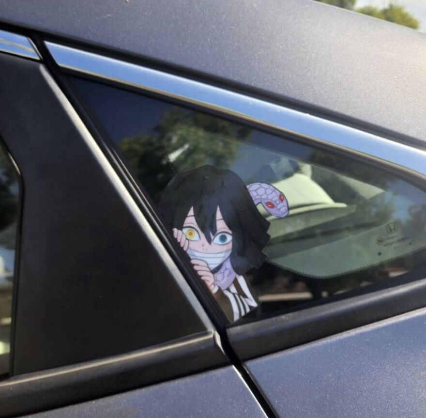 Iguro Is Watching You