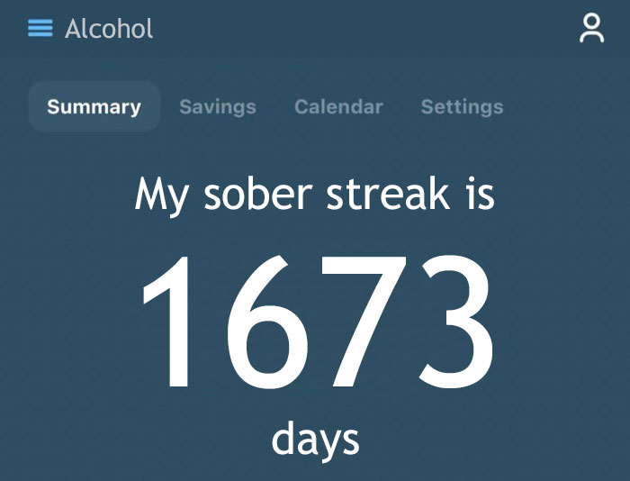 Bride Wants To Keep The Reasoning Behind Alcohol-Free Wedding Secret, Friends Put Her Under Fire Bride Wants To Keep The Reasoning Behind Alcohol-Free Wedding Secret, Friends Put Her Under Fire