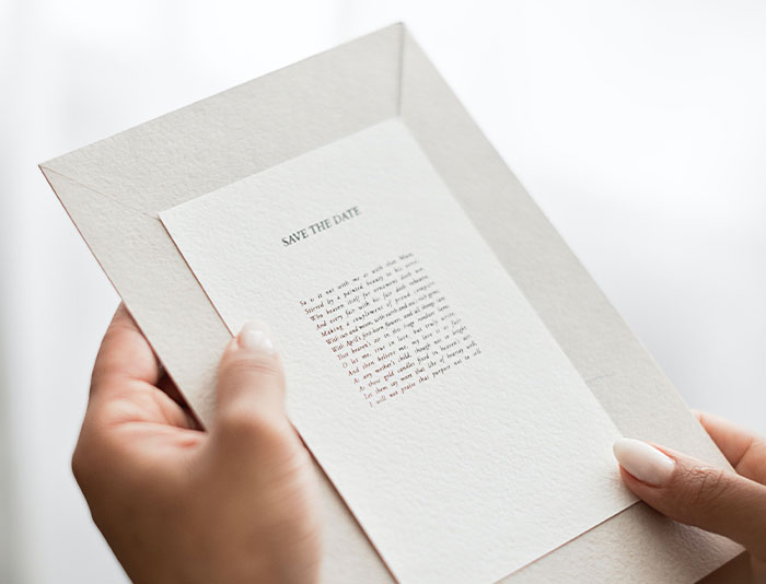 Bride Wants To Keep The Reasoning Behind Alcohol-Free Wedding Secret, Friends Put Her Under Fire Bride Wants To Keep The Reasoning Behind Alcohol-Free Wedding Secret, Friends Put Her Under Fire