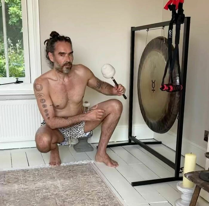 &ldquo;Innocent Before Guilty&rdquo;: Fans React To Sexual Harassment Accusations Against Russell Brand