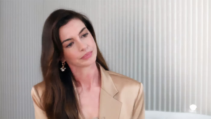 Anne Hathaway Claps Back To All People Saying She Looks "Really Good" For A 40-Year-Old Anne Hathaway Claps Back To All People Saying She Looks "Really Good" For A 40-Year-Old