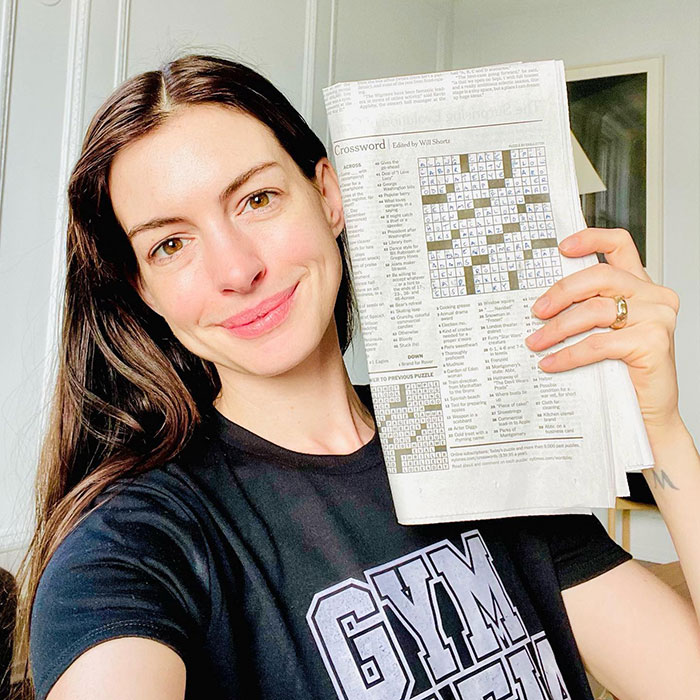 Anne Hathaway Claps Back To All People Saying She Looks "Really Good" For A 40-Year-Old Anne Hathaway Claps Back To All People Saying She Looks "Really Good" For A 40-Year-Old