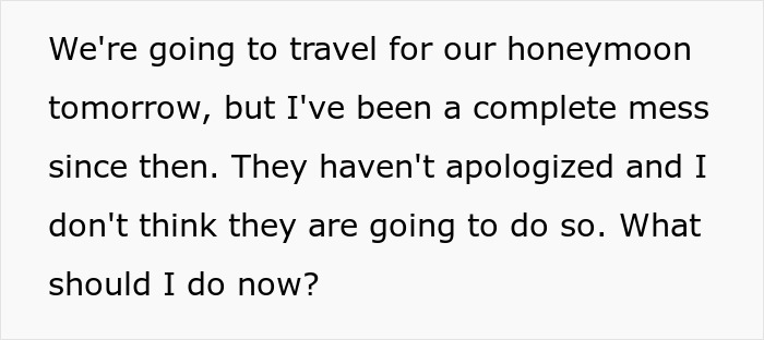 Bride Sobs After &ldquo;Degrading&rdquo; Pictures Get Shown At Wedding, Walks Out After Mom&rsquo;s Speech