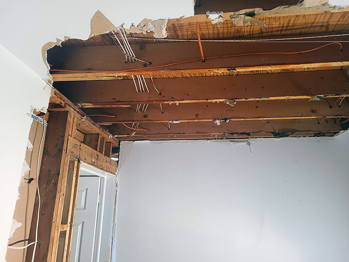 Today, My Upstair's Neighbor Forgot To Close His Bathroom Sink, And My Appartment Flooded Because Of It