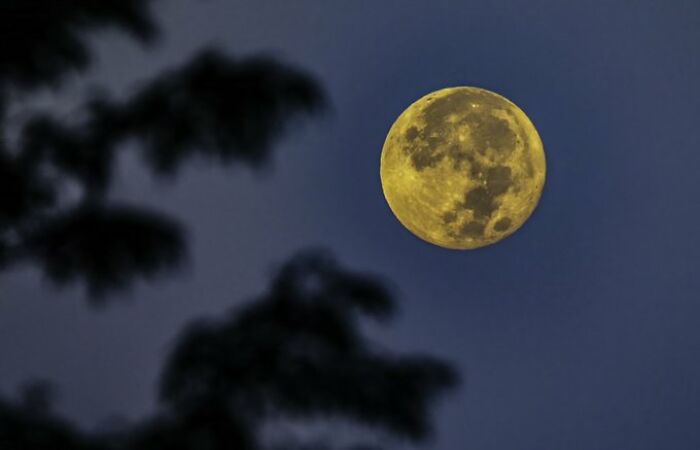 Blue-Super-Moon-Photos-From-World