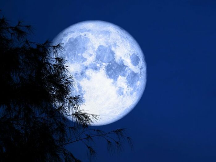 Blue-Super-Moon-Photos-From-World