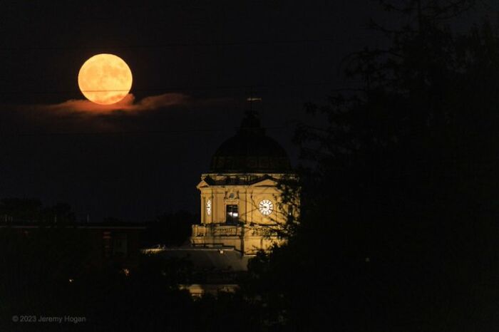 Blue-Super-Moon-Photos-From-World