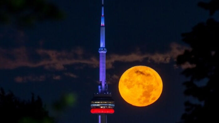 Blue-Super-Moon-Photos-From-World
