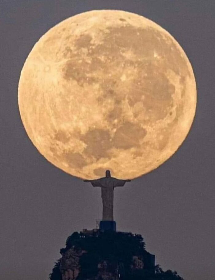 Blue-Super-Moon-Photos-From-World