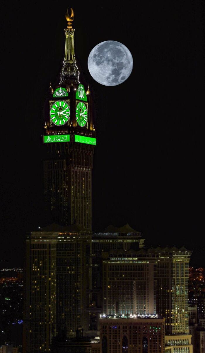 Blue-Super-Moon-Photos-From-World