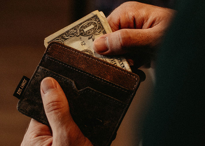 Woman Sabotages Her Boss&rsquo;s Bonus When Forced To Give Away Her Hard-Earned Money