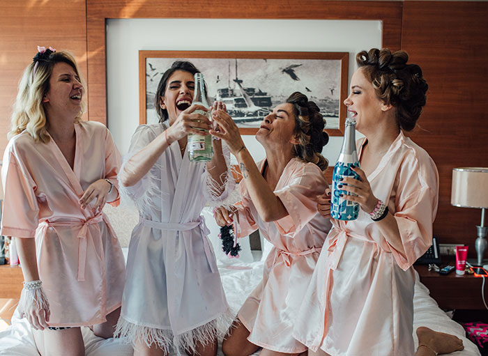 Couple Enjoy The Wedding Of Their Dreams After Scamming Each Guest Out Of &pound;2k