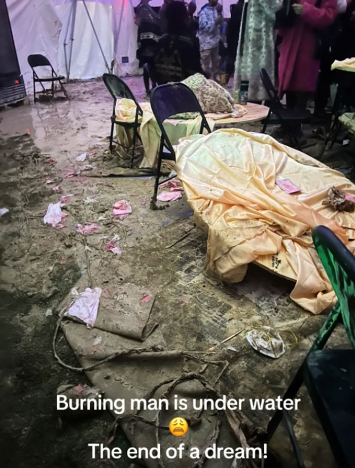 &ldquo;It Was Pure Hell&rdquo;: People Share Distressing Photos Of How Legendary Burning Man Turned Into A Fiasco