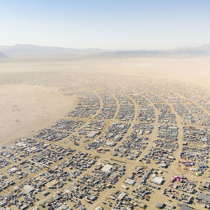 &ldquo;It Was Pure Hell&rdquo;: People Share Distressing Photos Of How Legendary Burning Man Turned Into A Fiasco