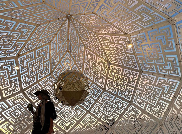 &ldquo;It Was Pure Hell&rdquo;: People Share Distressing Photos Of How Legendary Burning Man Turned Into A Fiasco