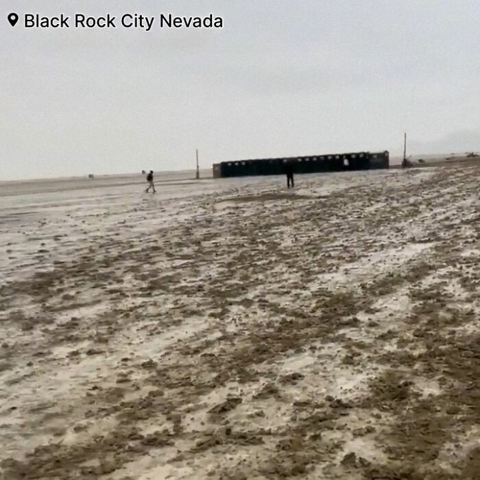 &ldquo;It Was Pure Hell&rdquo;: People Share Distressing Photos Of How Legendary Burning Man Turned Into A Fiasco