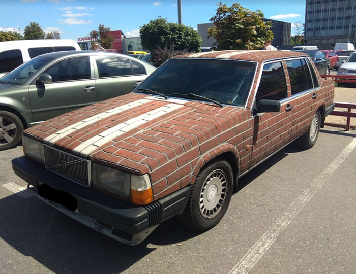 Brick Volvo