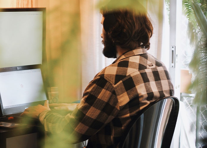 30 Older People Respond To The Question: “Do You Regret Deciding Not To Have Children?”