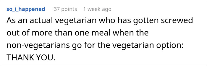 Flight Attendant Maliciously Complies With Fake Vegetarian’s Order, Makes Him Regret His Lies Flight Attendant Maliciously Complies With Fake Vegetarian’s Order, Makes Him Regret His Lies