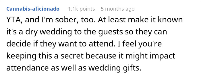 Bride Wants To Keep The Reasoning Behind Alcohol-Free Wedding Secret, Friends Put Her Under Fire Bride Wants To Keep The Reasoning Behind Alcohol-Free Wedding Secret, Friends Put Her Under Fire