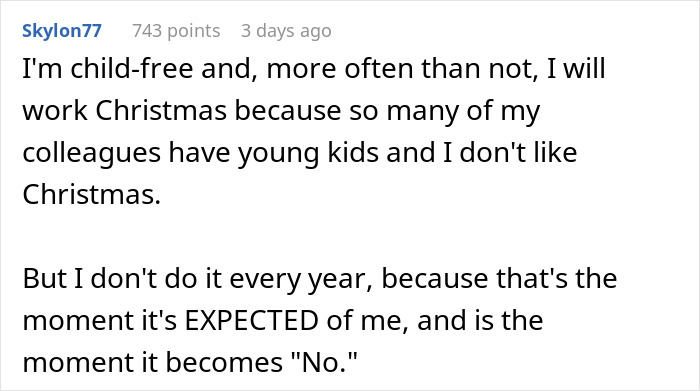 Internet Turns On Woman Who Refused To Swap Christmas Leave With Mom For No Reason Internet Turns On Woman Who Refused To Swap Christmas Leave With Mom For No Reason