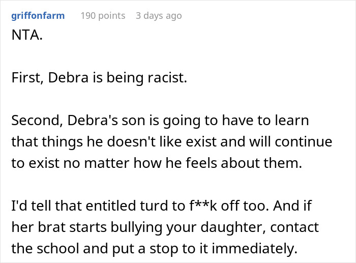 Woman Has The Audacity To Complain About Another Kid's Lunch To Her Mom, Gets Shut Down