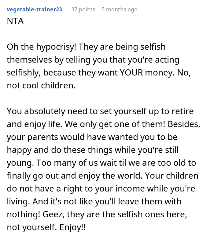 Screenshot of a Reddit comment debating a dad accused of robbing kids of inheritance for not following traditions.