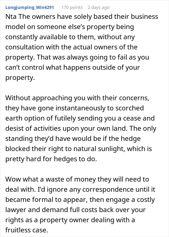 Screenshot of a Reddit comment discussing property rights and refusal to cut down a hedge for a neighbor&rsquo;s Airbnb benefit.
