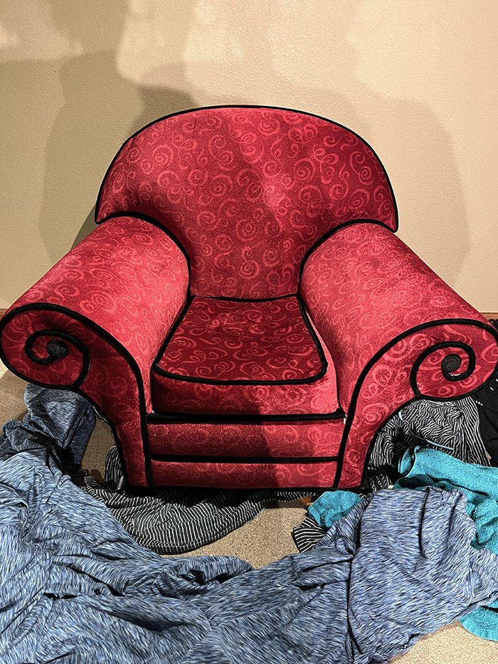 Found This 1999 "Vintage" Thinking Chair From Blues Clues