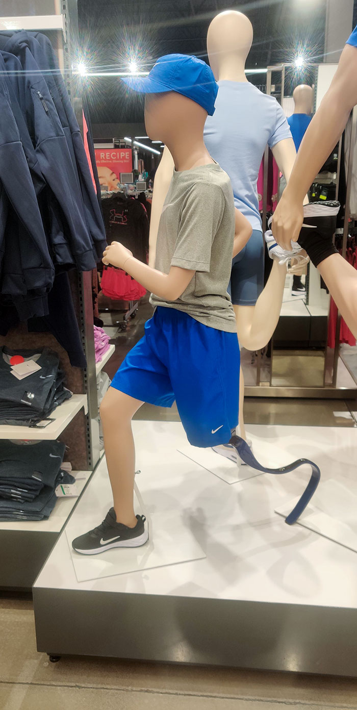 This Kohl's Mannequin Has A Prosthetic Leg