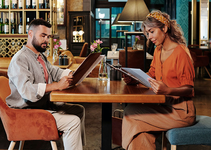 30 Biggest Cultural Shocks From Around The World Visitors Just Can’t Get Used To