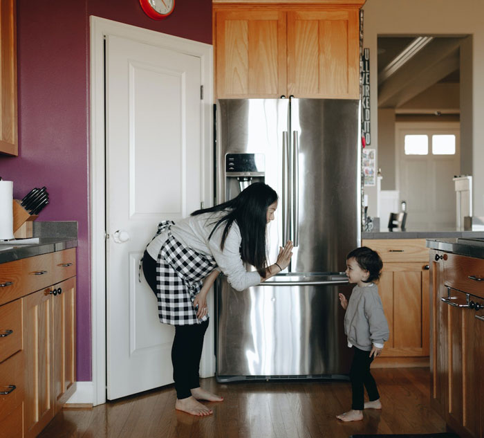 Woman Wants To Show Mom How Messed Up She Was With Her 'Food Rules' By Enforcing Them On Her