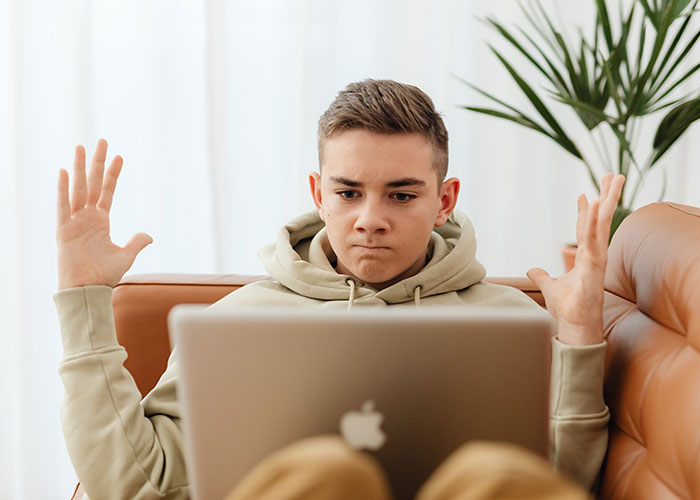 High Schooler Enters Facebook Contest, Figures Out It’s Fake, Gets The Whole Page Shut Down High Schooler Enters Facebook Contest, Figures Out It’s Fake, Gets The Whole Page Shut Down