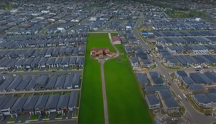 Developers Are Fuming Over Family With 5 Acres Of Land Refusing To Sell Out For $50 Million