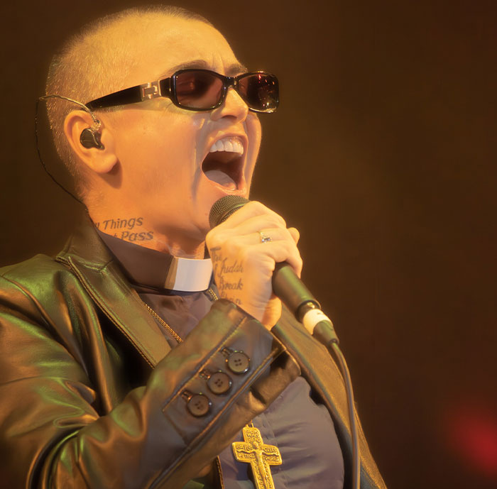 32 Of The Biggest Falls From Grace In Hollywood, According To This Viral Thread