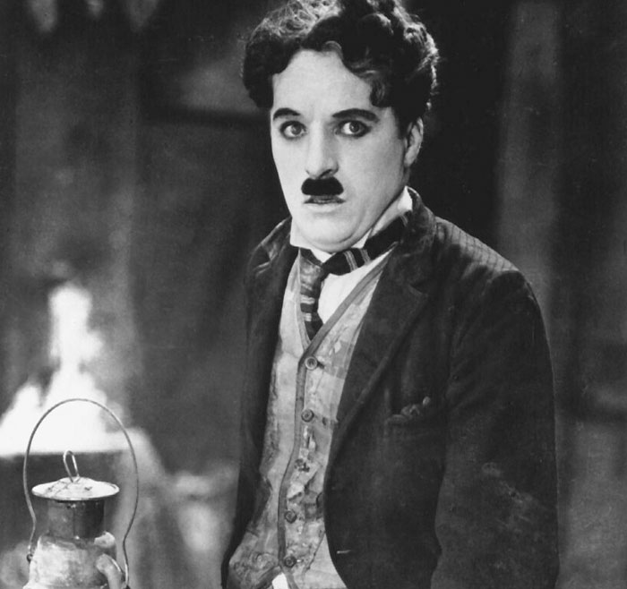 32 Of The Biggest Falls From Grace In Hollywood, According To This Viral Thread