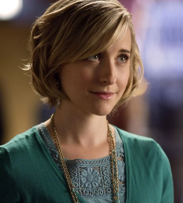 32 Of The Biggest Falls From Grace In Hollywood, According To This Viral Thread