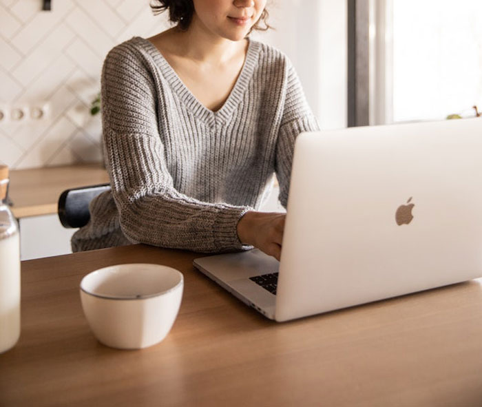 "Find A Farm And Have A Better Life": Woman Shocked After She Checked Husband's Dashcam Footage "Find A Farm And Have A Better Life": Woman Shocked After She Checked Husband's Dashcam Footage