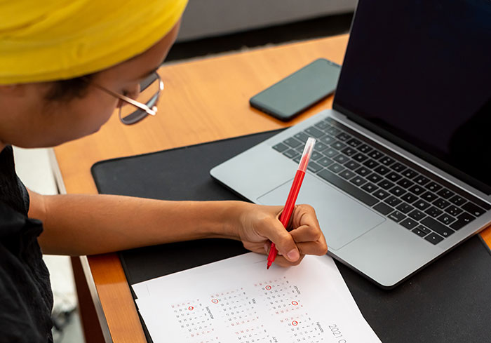 Woman Devastated After Finding Out Husband Needs Calendar Reminders To Care About Her Life