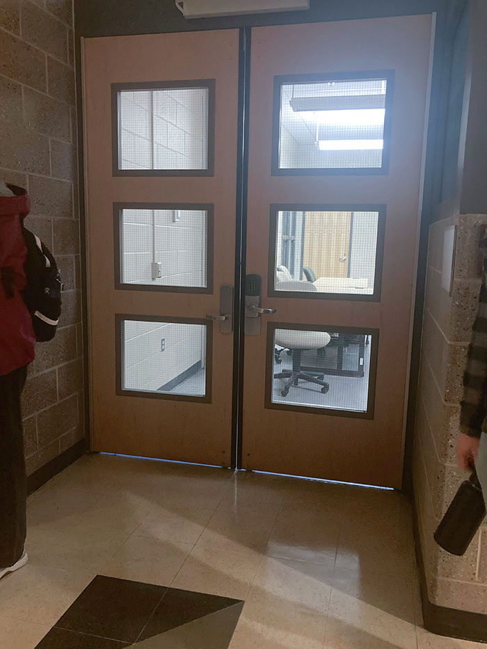 Wake Up At 7 AM, Head To Class In The Freezing Rain, Just To See “Class Is Canceled” Written On The Whiteboard And The Door Locked. No Email Or Anything First