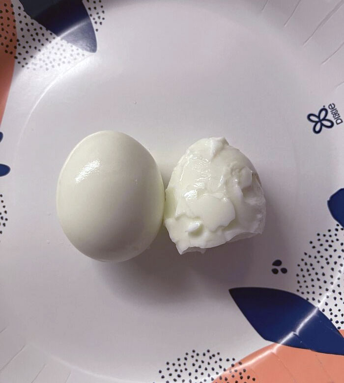 Am I The Only One Who Gets So Annoyed When This Happens? Two Eggs From The Same Box, Boiled In The Same Water And This Is The Result