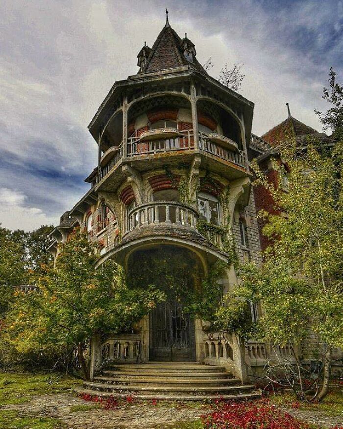 Abandoned Mansion