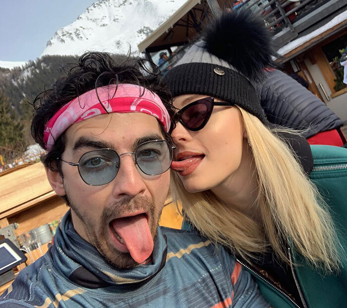 Joe Jonas Allegedly Hires Divorce Lawyer Amid 4-Year Marriage To Sophie Turner Joe Jonas Allegedly Hires Divorce Lawyer Amid 4-Year Marriage To Sophie Turner