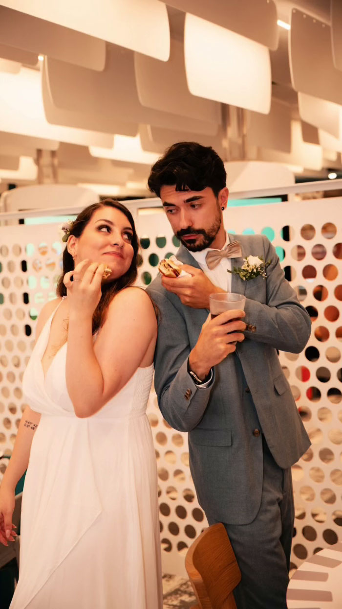 Couple Goes With Unorthodox Decision Of Catering McDonald’s, It Ends Up Being A Hit Couple Goes With Unorthodox Decision Of Catering McDonald’s, It Ends Up Being A Hit