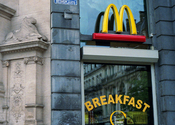 McDonald&rsquo;s Employee Just Broke The Internet After Spilling Secrets About The Breakfast Menu