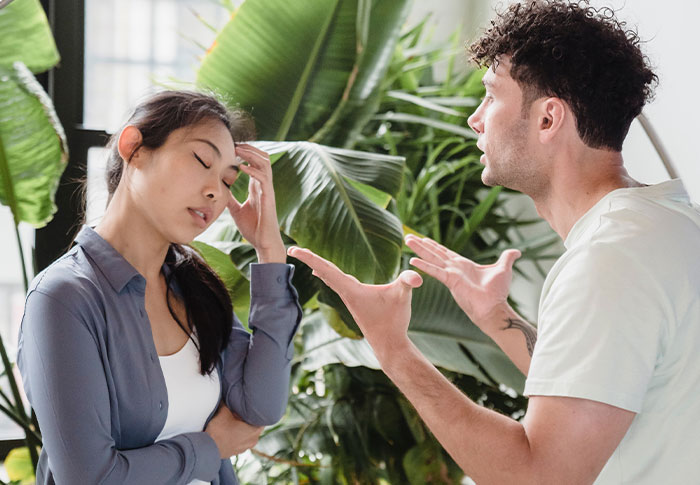 30 Female Habits That Make Men’s Blood Boil